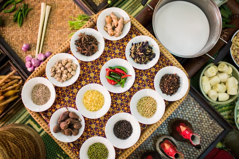 เดินตลาดสด ช็อปอาหารเช้าง่ายๆ กับ Cookly ที่สีลม