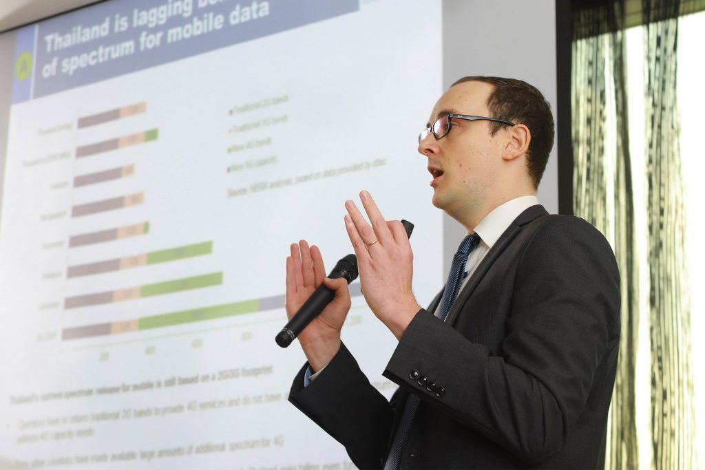 เนร่าเผยผลศึกษา “ความเสี่ยงจากการประมูลคลื่นความถี่ทำให้ประเทศไทยประสบกับการใช้งานดาต้าที่ช้า”