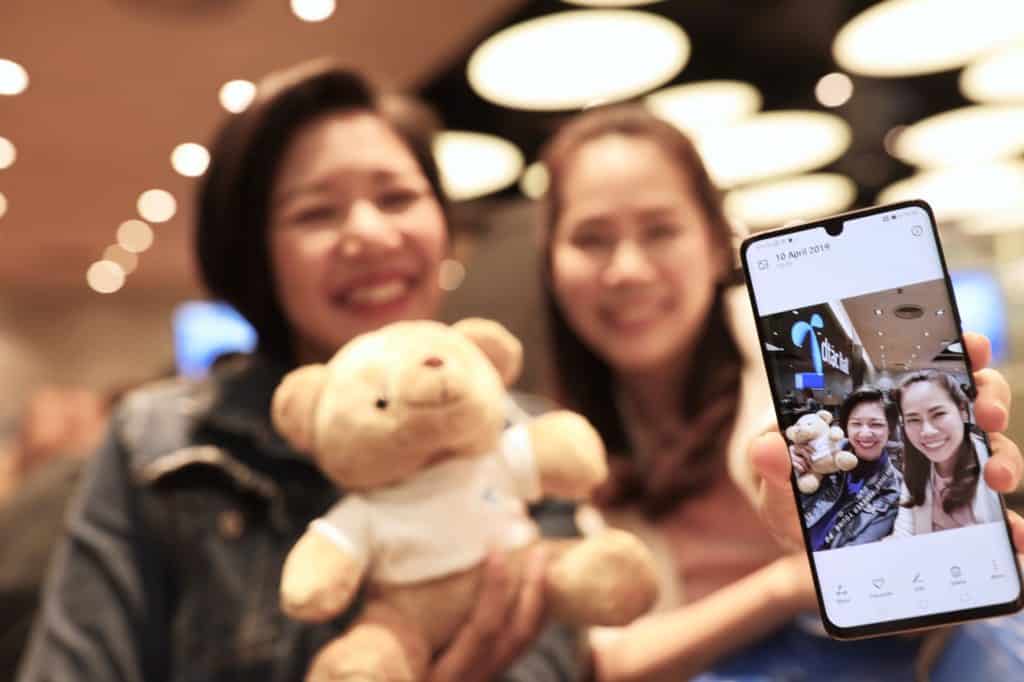 ดีแทคกระตุ้นตลาด 4G ดีแทค เทอร์โบ เปิดประสบการณ์สุดยอดสมาร์ทโฟน Huawei P30 Series ตอกย้ำกระแสความแรงของสมาร์ทโฟนถ่ายรูปสวยอัจริยะระดับแฟลกชิปที่มาพร้อมกับกล้อง Leica 4 ตัว
