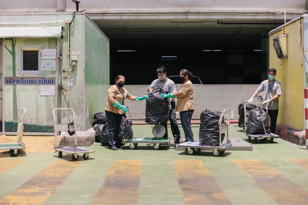 จริงหรือที่สุดท้ายขยะก็เทรวมกัน! ตามไปดูเส้นทาง “ขยะ” ของ dtac house สิ้นสุดที่ไหนบ้าง