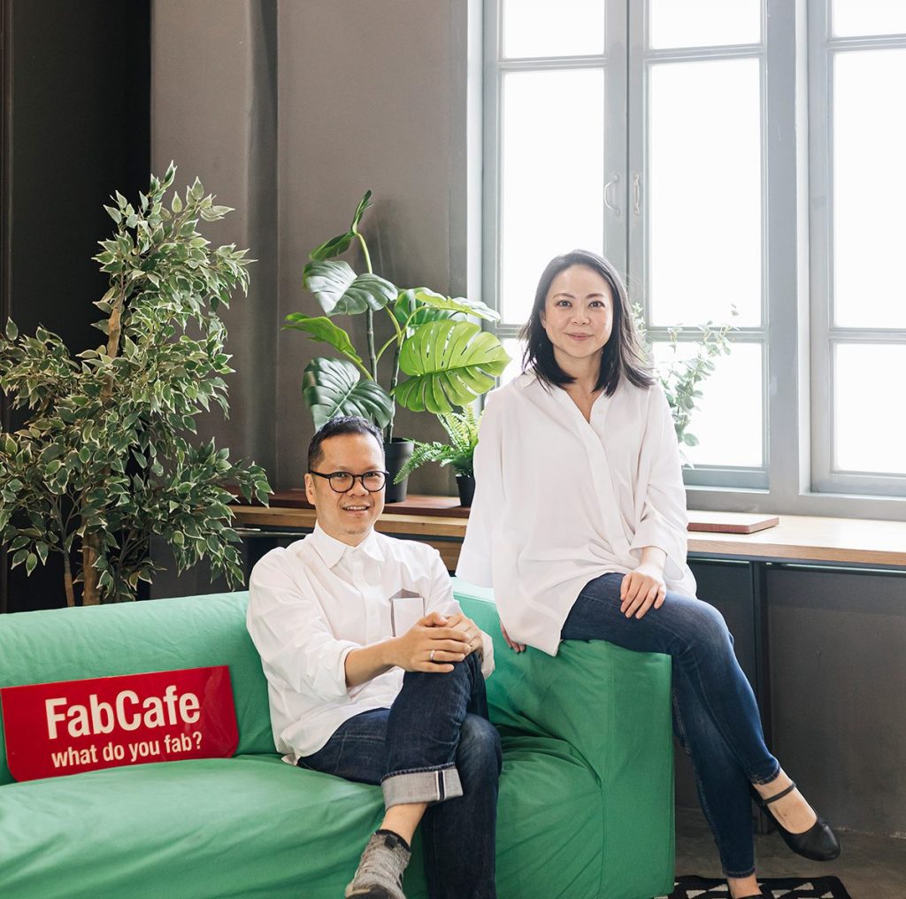 คุยกับ 2 นักออกแบบการเรียนรู้แห่ง FabCafe ผู้อยู่เบื้องหลังการปลดล็อคศักยภาพเยาวชนในศตวรรษที่ 21
