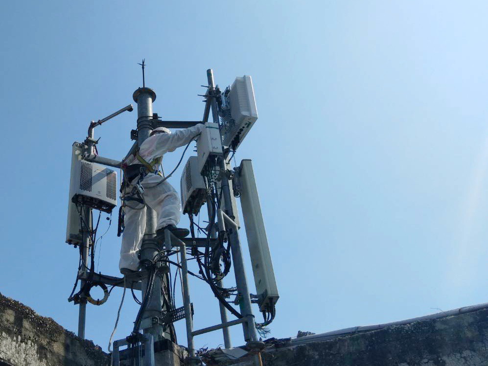dtac boosts network around critical control zoning in fight against COVID-19