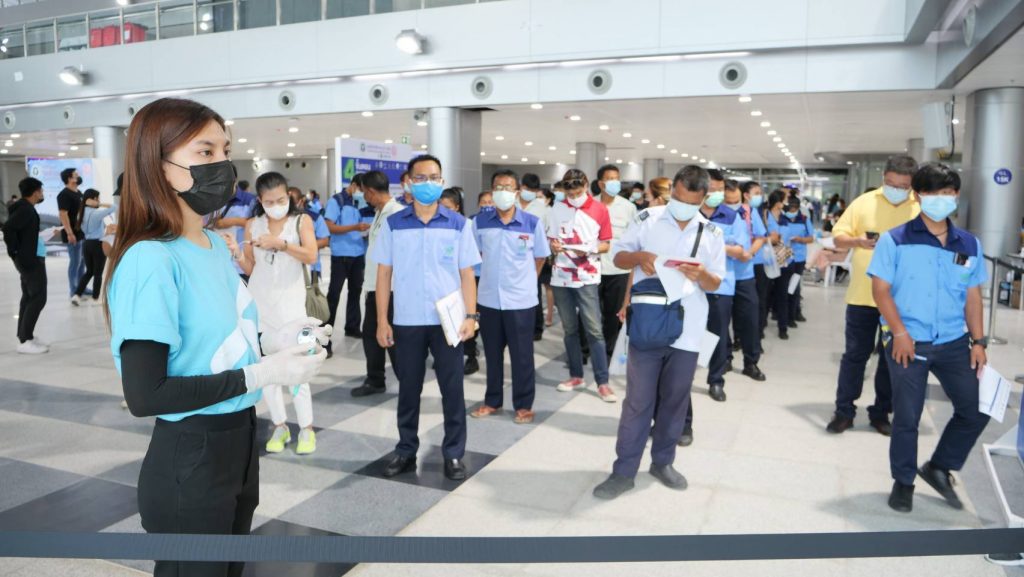 ดีแทคแจ้งผลตอบรับการลงทะเบียนฉีดวัคซีนโควิด-19 ครึ่งวันเช้าของการลงทะเบียนในวันแรก 27 พ.ค.