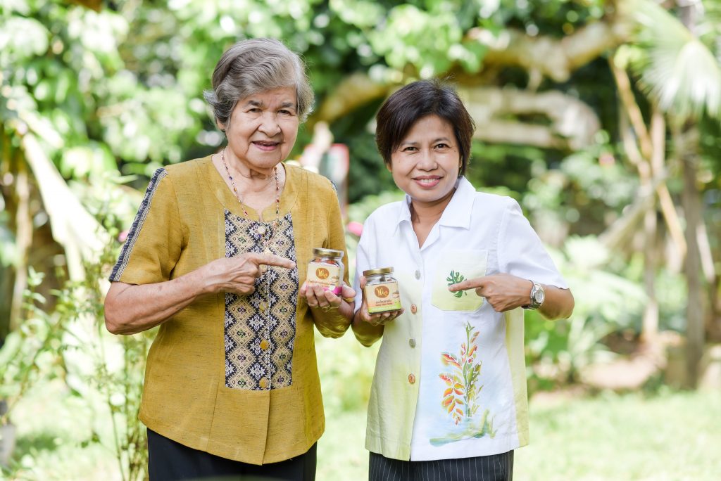 ล่องใต้ชิมน้ำพริกหอยนางรมรสเด็ดเงินล้านเจ้าแรกแห่งเมืองสุราษฎร์ฯ ที่ใช้ออนไลน์ต่อยอดและประคองแบรนด์ในวันที่ไร้นักท่องเที่ยว