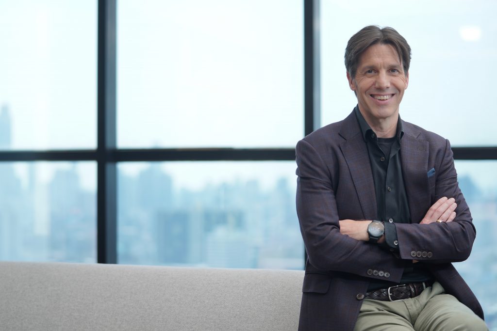 นายจอน โอมุนด์ เรฟฮัก