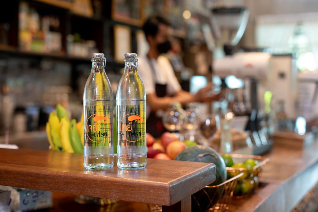 เจย์ เฟรช ผู้ผลิตน้ำดื่ม OEM เบอร์หนึ่งในตรัง สร้างธุรกิจให้โตไกล ต่อยอดเทคโนโลยีสื่อสารบวกโซลูชันจากดีแทค บิสิเนส ฝ่าวิกฤตโควิด-19