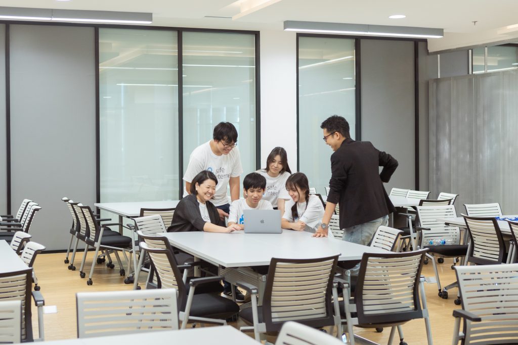 รีวิวค่าย YSLC ซีซันที่ 5 ส่องเทคนิคแฮกกาธอนและ 3 ไอเดียผู้ชนะออกแบบบริการสาธารณะ #ให้สื่อลามกเด็กจบที่รุ่นเรา